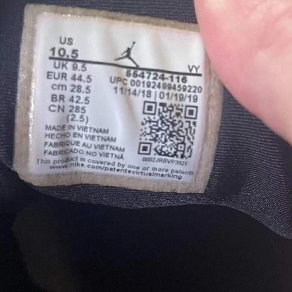 Jordan 1 Chicago bred shoes